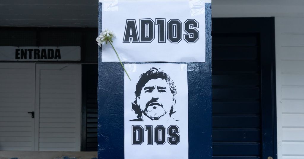 MARADONA, une icône sur le terrain, mais également auprès des tribunaux