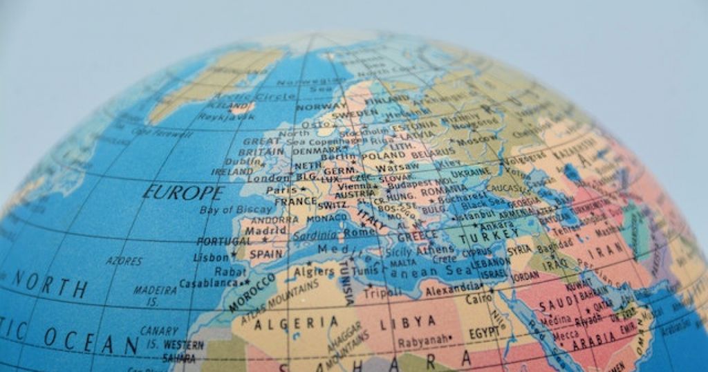 Hoe bestrijd je namaakactiviteiten in een snelgroeiende online marktplaats?