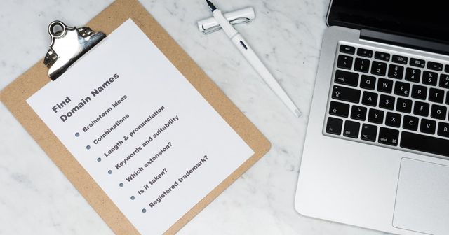 Twee ruziënde kampen, één domeinnaam