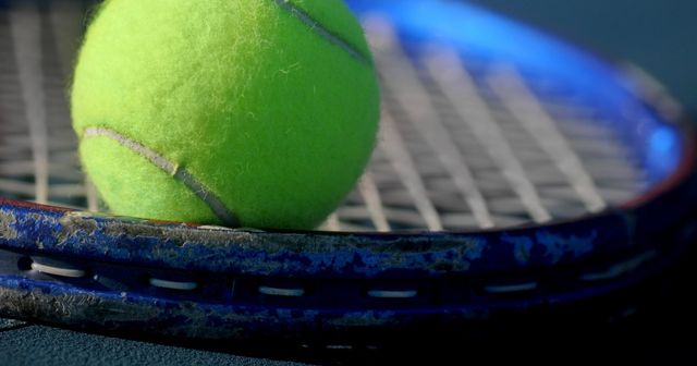 ‘Clash’ tennisrackets tegen het zere been van punkband The Clash