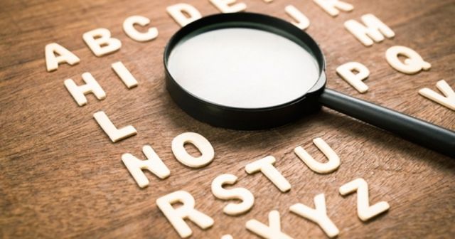 La faible défense des signes courts : le cas du K