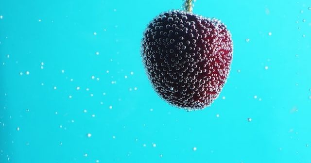 Hard seltzers: A sparkling market shaken by regulation